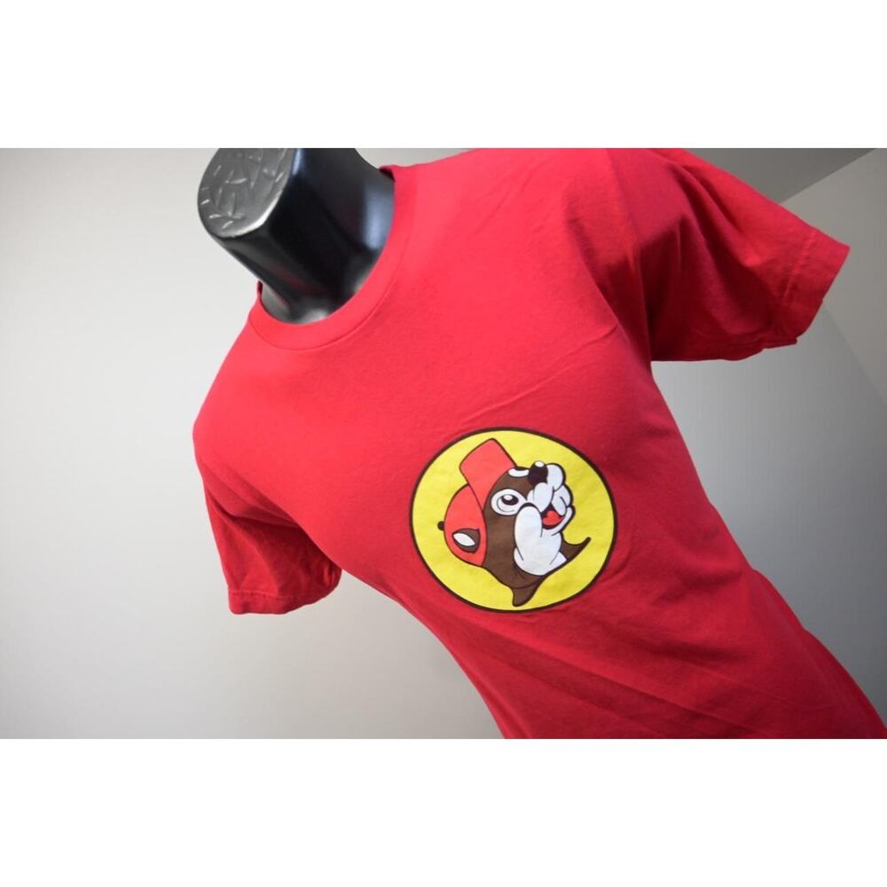 Bucee's Tee Shirt Red Short Sleeve Graphic Mens Size‎ Medium Small
